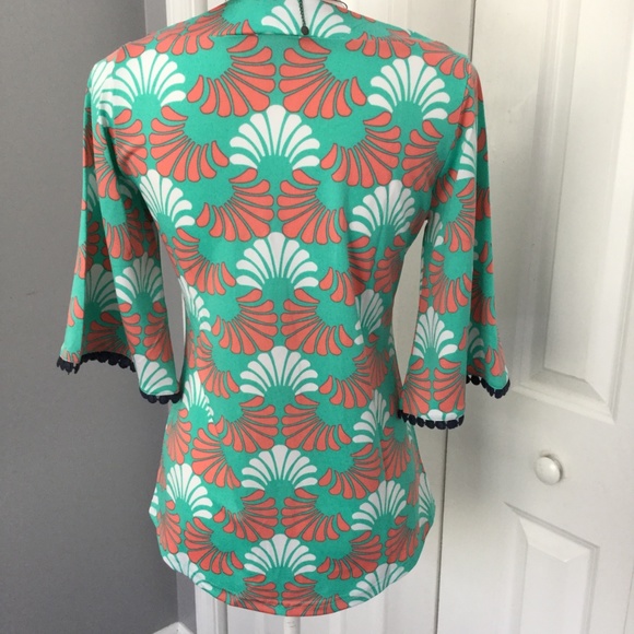 💼🗂Tracy Negoshian 1/2 sleeved V-neck blouse - Picture 4 of 8